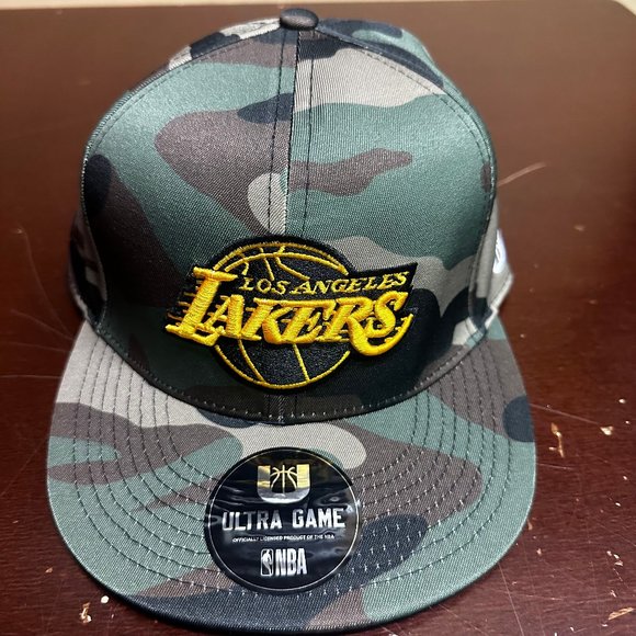 Los Angeles Lakers Camo New Era 9Fifty Trucker Snapback  NBA Mens Multicolor Camouflage Los Angeles Lakers Adjustable Hat One Size